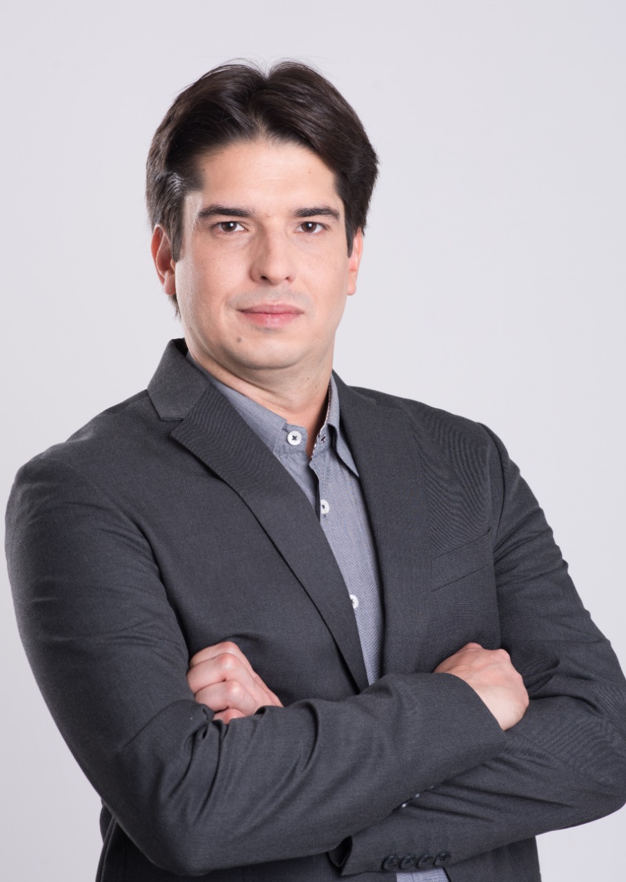 DR. RICARDO SOUZA CRUZ